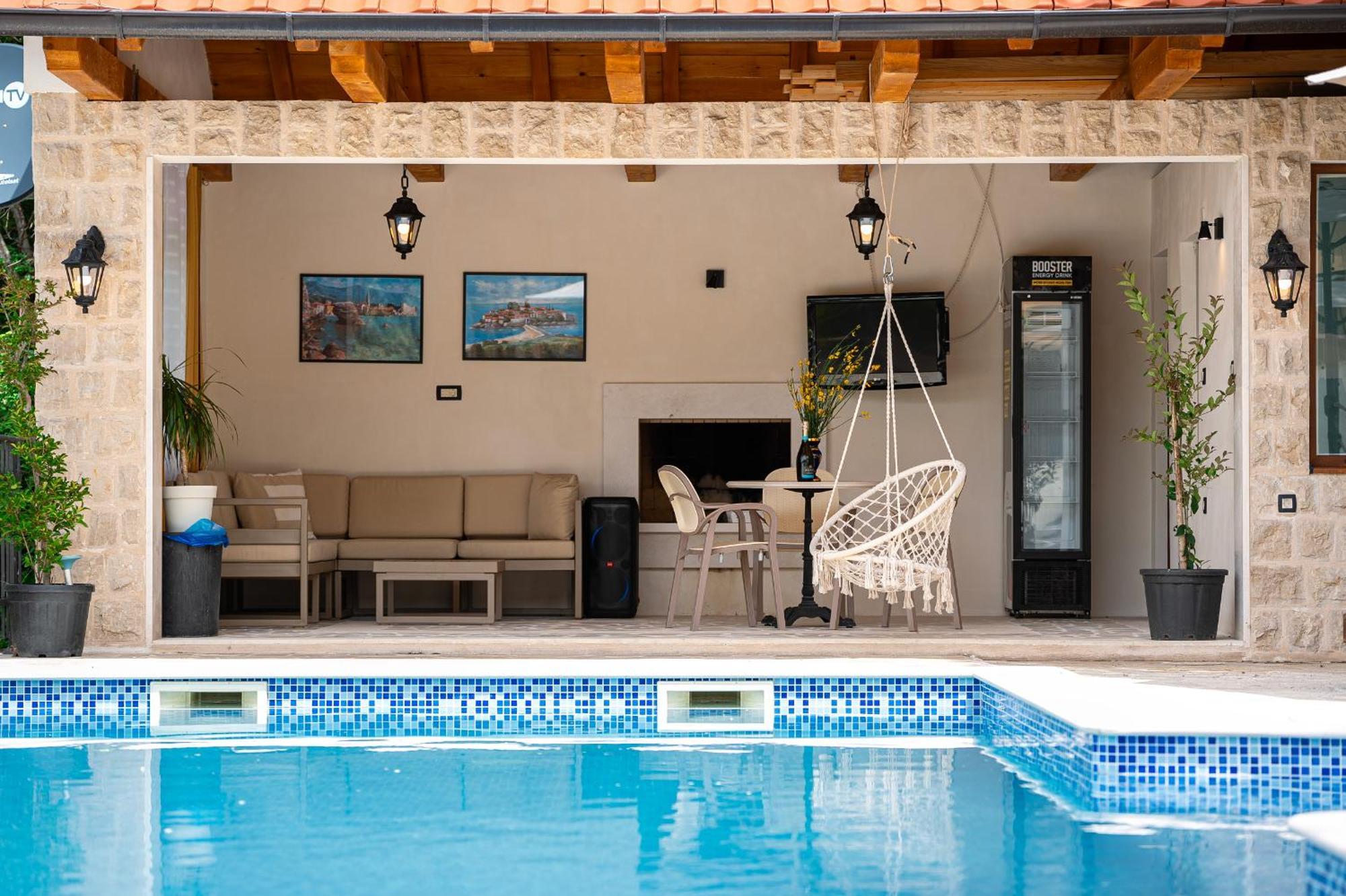 Sunset & Sunrise Villas In Stanisici-Two Villas With Common Pool 布德瓦 外观 照片