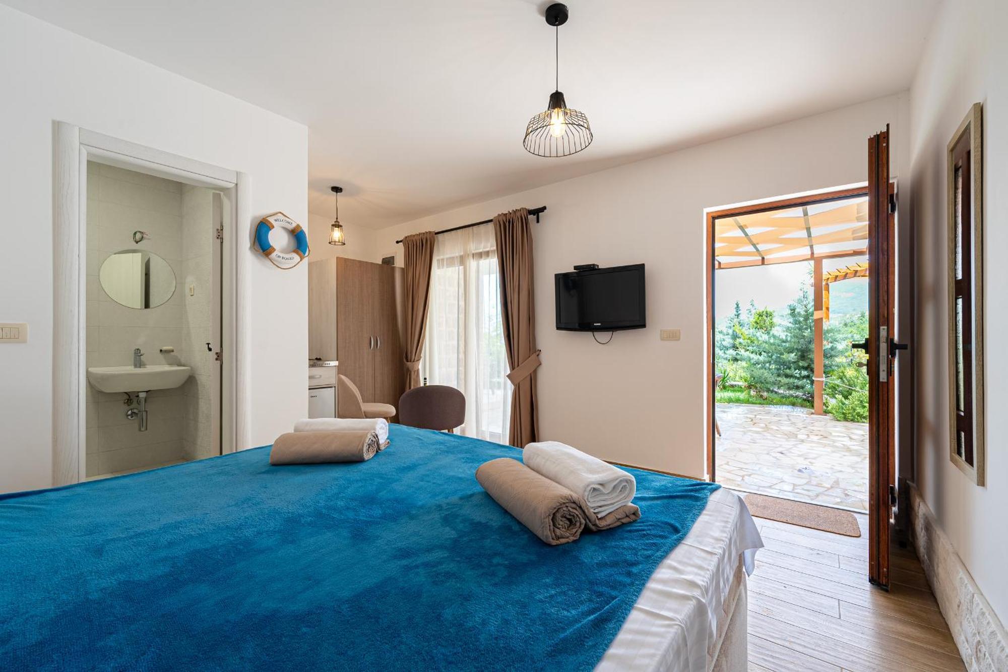Sunset & Sunrise Villas In Stanisici-Two Villas With Common Pool 布德瓦 外观 照片
