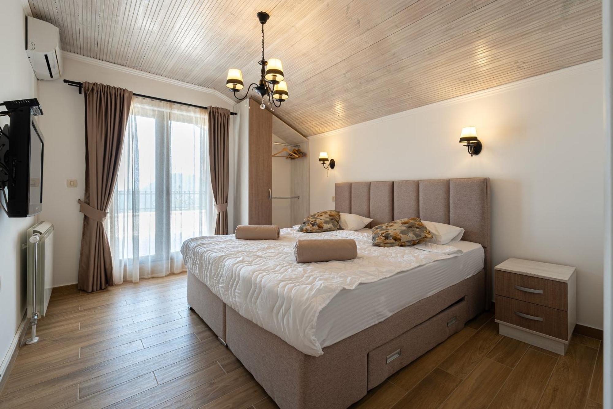 Sunset & Sunrise Villas In Stanisici-Two Villas With Common Pool 布德瓦 外观 照片