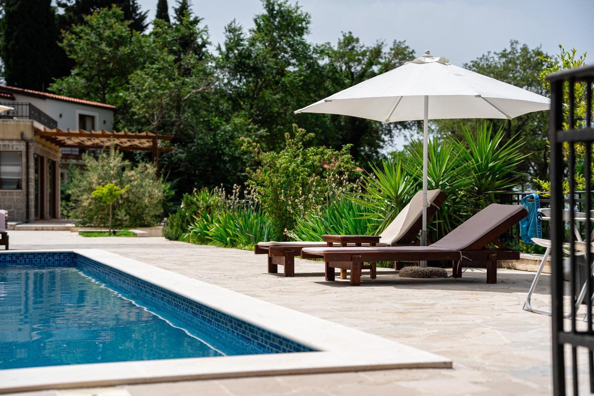 Sunset & Sunrise Villas In Stanisici-Two Villas With Common Pool 布德瓦 外观 照片